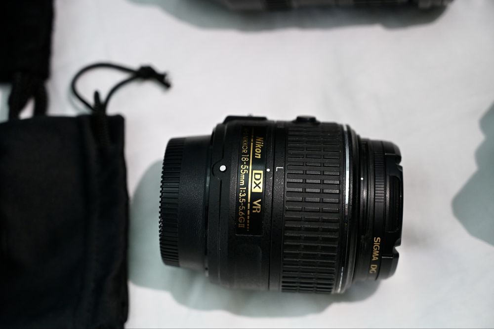 Nikon D5300 + 3 obiective (18-55, 18-200 VRII, 70-300 VRII) Impecabil