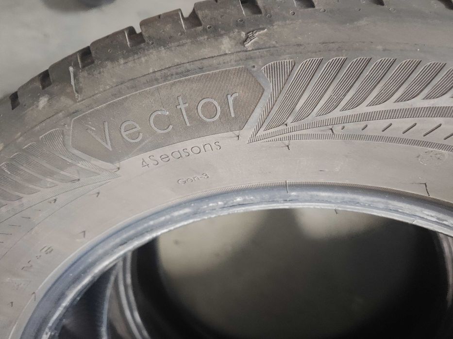 4бр.всесезонни гуми 215/60/17 Goodyear