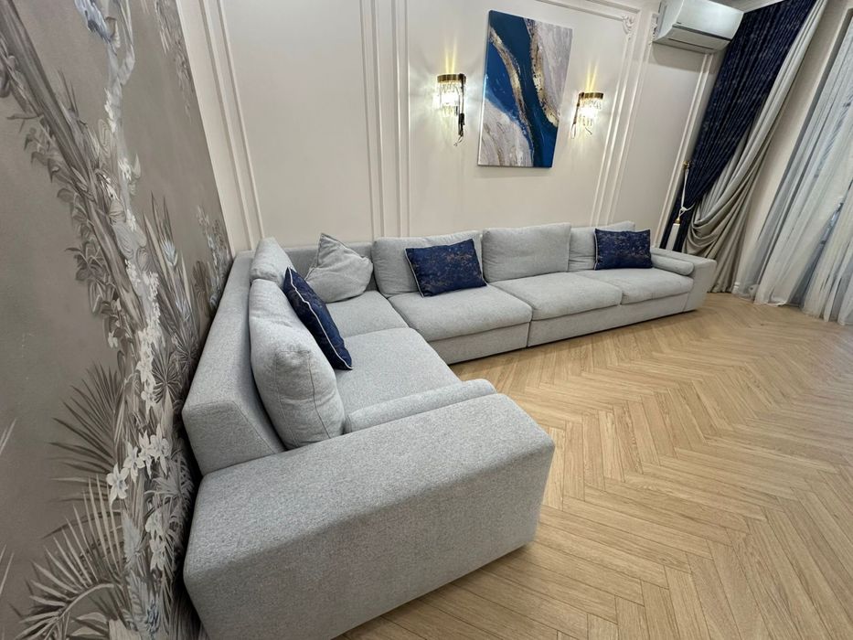 Диван 4 метровый,