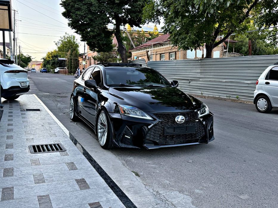 LEXUS IS350 4 Matic Body kit F Небитая Состаяние Идеално