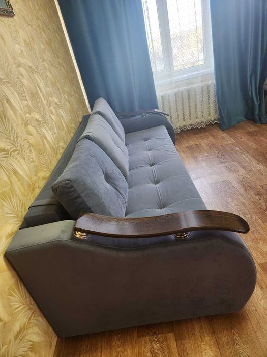 Диван книжка  б/у 1 год