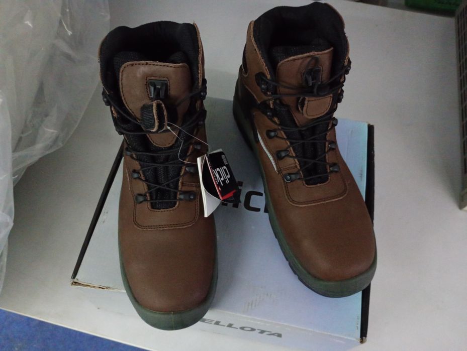 Bocanci de protecție din piele 47 / Ghete cu protectie