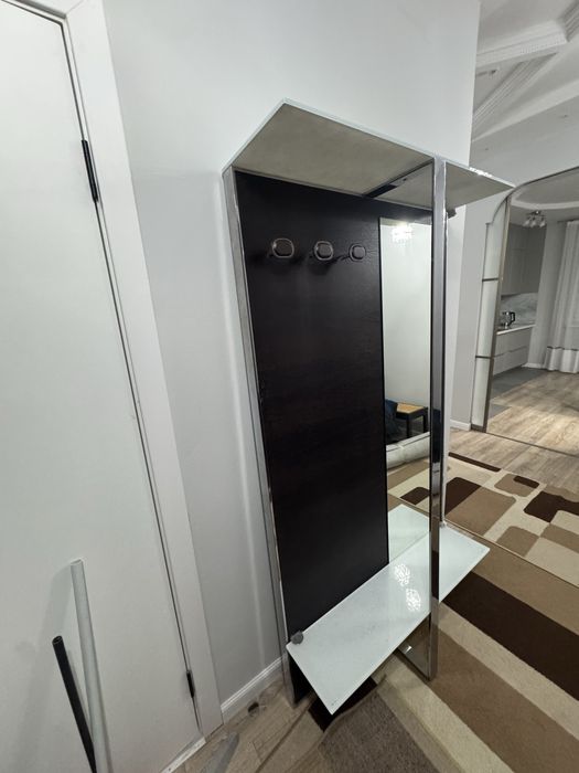 Вешалка в прихожую