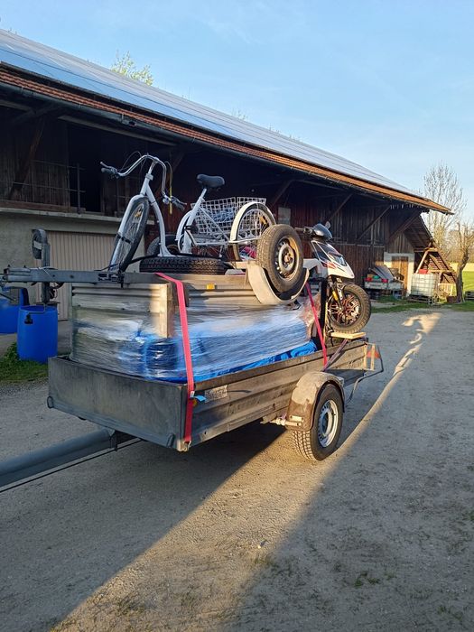 Remorci diferite modele