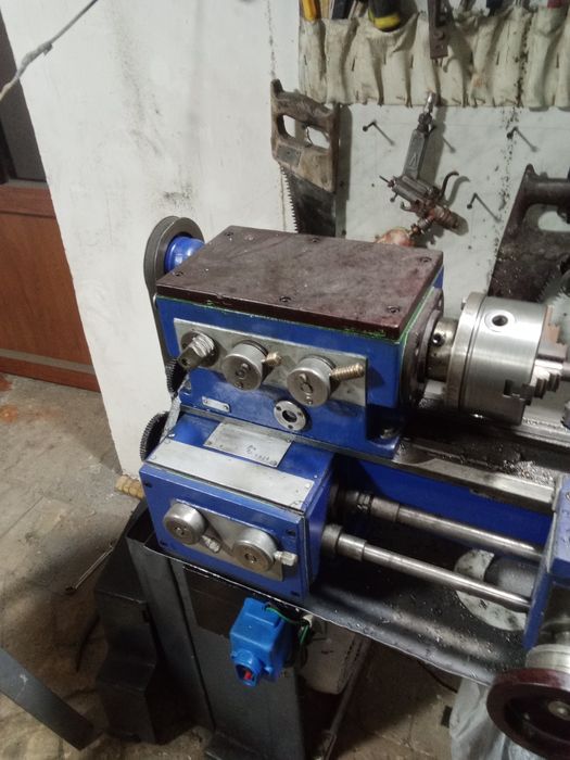 Токарный станок оброботка метала