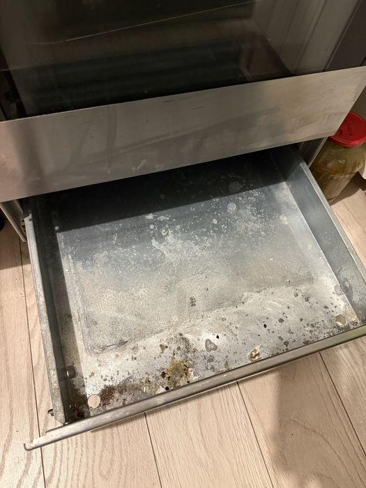 Aragaz Electrolix cu cuptor si plita