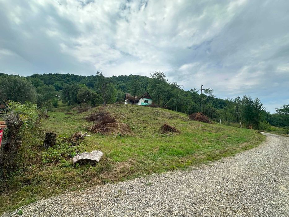 Teren de vânzare cu panoramă deosebită asupra municipiului Sighetu Marmației și vedere spre Ucraina!