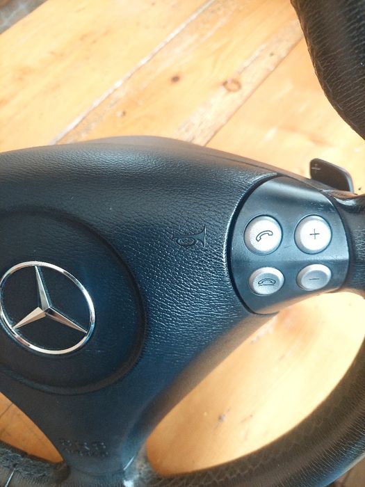 Спортен волан Slk W171 с бутони