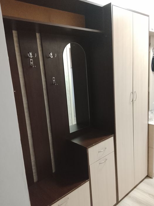 Продам прихожую бу