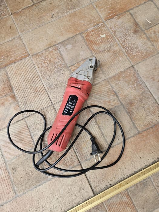 foarfeca electrica taiat tabla