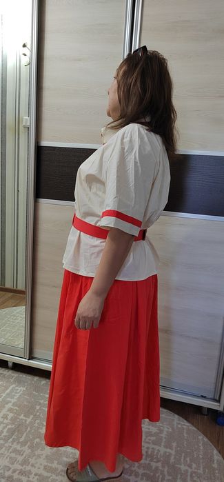 Продам костюм женский летний
