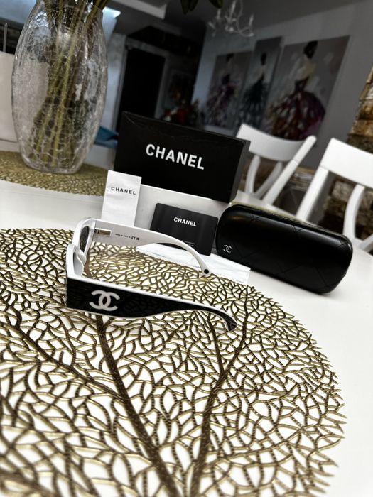 Ochelari de soare CHANEL