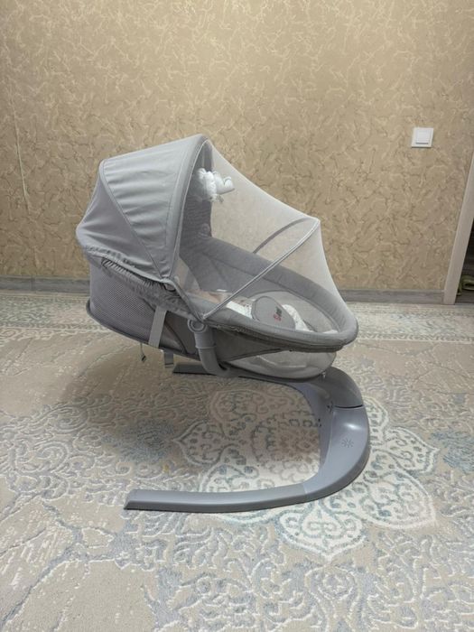 Продам шезлонг для новорожденного