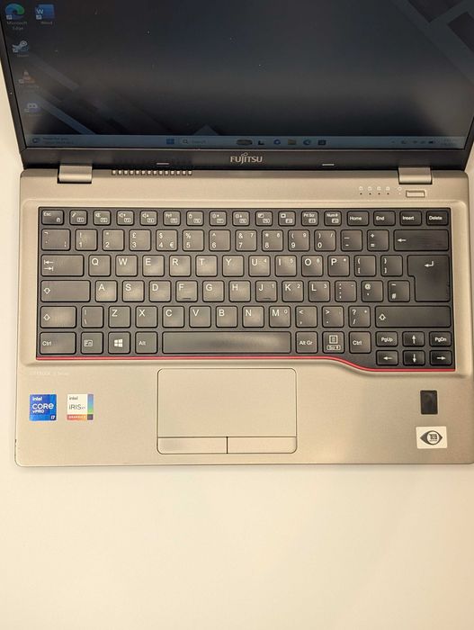 Laptop Fujitsu LIFEBOOK U7411, Intel Core i7-1185G7, 16GB RAM, 256GB SSD, Microsoft Office Activat, Baterie Excelenta