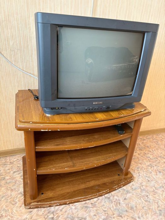 Продам телевизор