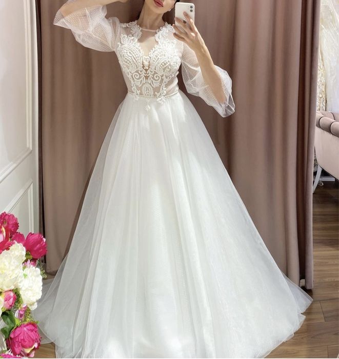 Шикарное свадебное платье