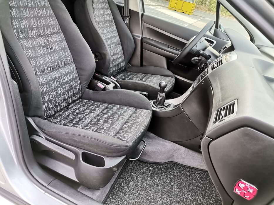 Транспортни услуги за Плевен цялата страна и чужбина 24/7