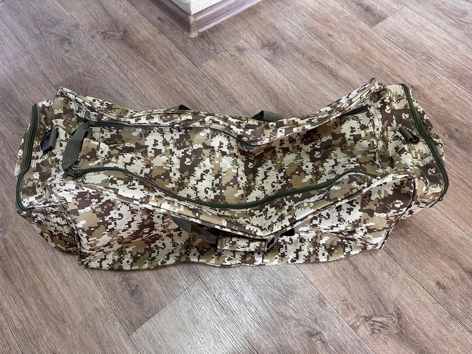 Продам сумку нацессором