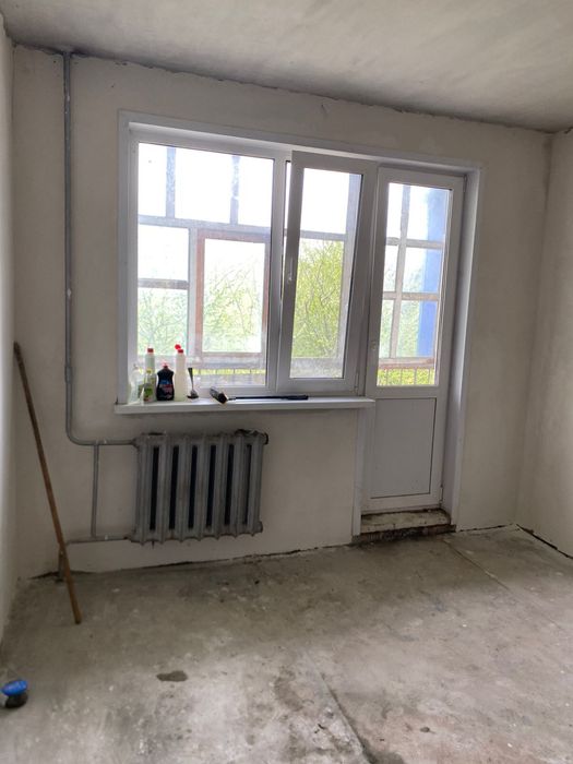 Продам 2 клмнатную квартиру