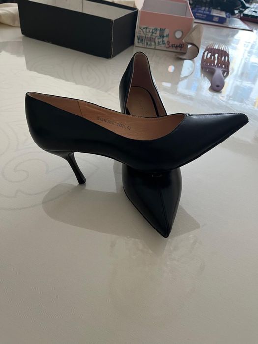 Продам туфли новые