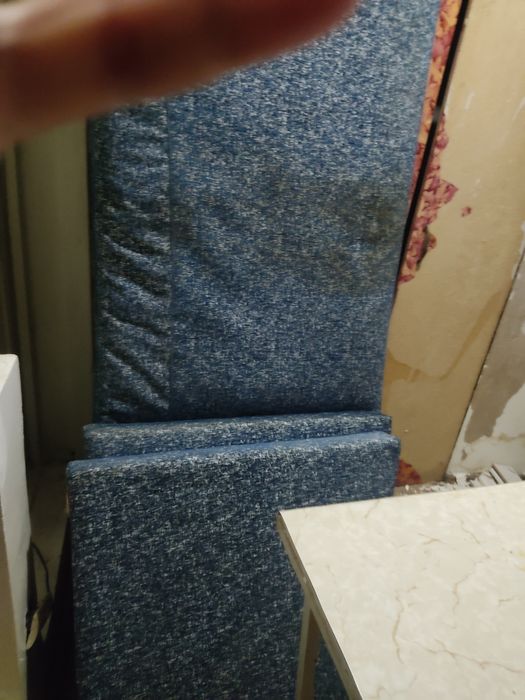 Стол и мебел разобранный