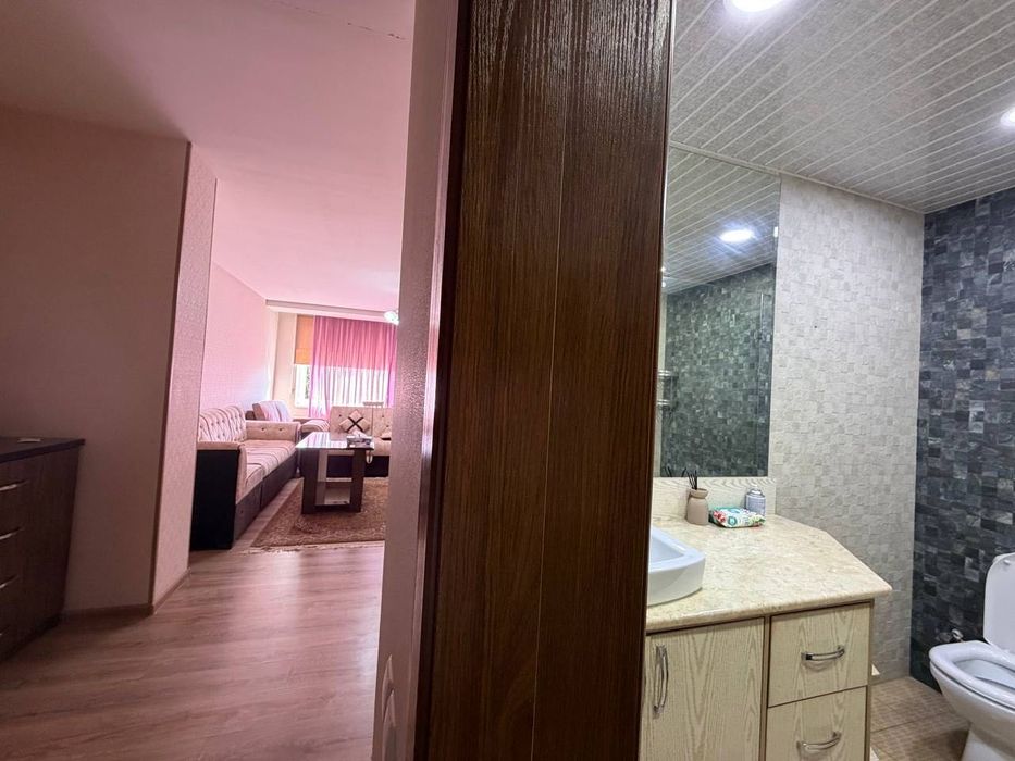 Продается 1 комнатная квартира ремонт Ц-5, Лакосте, Юнусабадский район