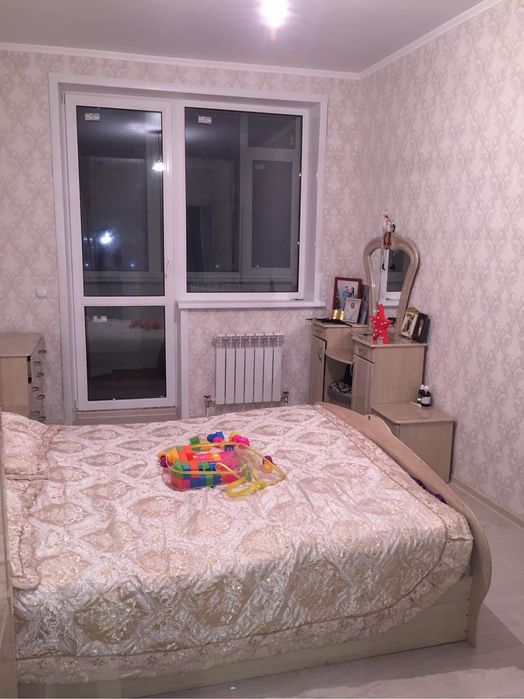 Продам спальный гарнитур