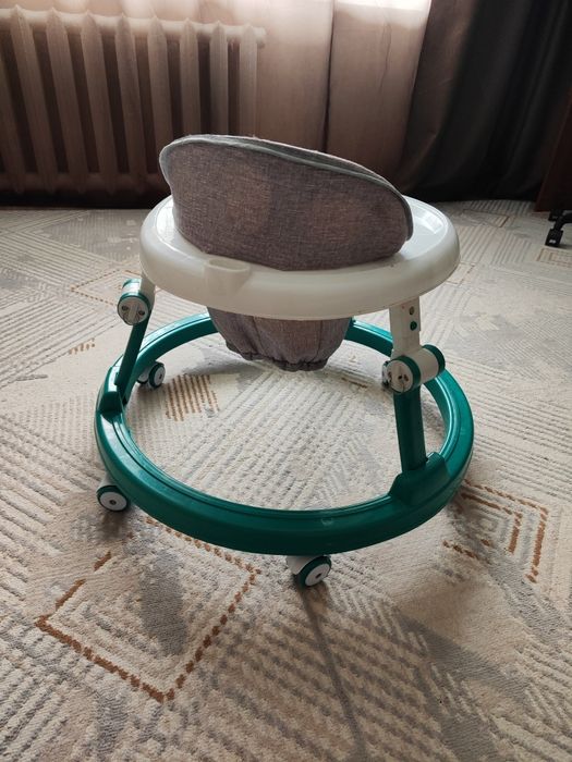 Продаю ходунки детские