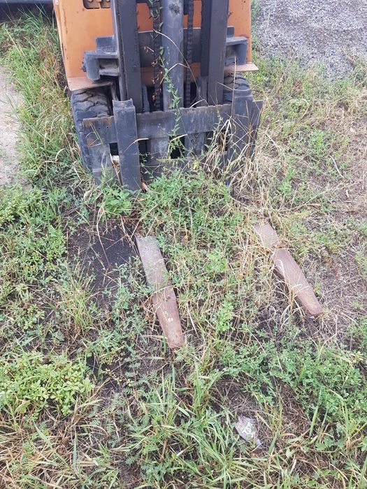 Продам кару ( вилочный погрузчик)