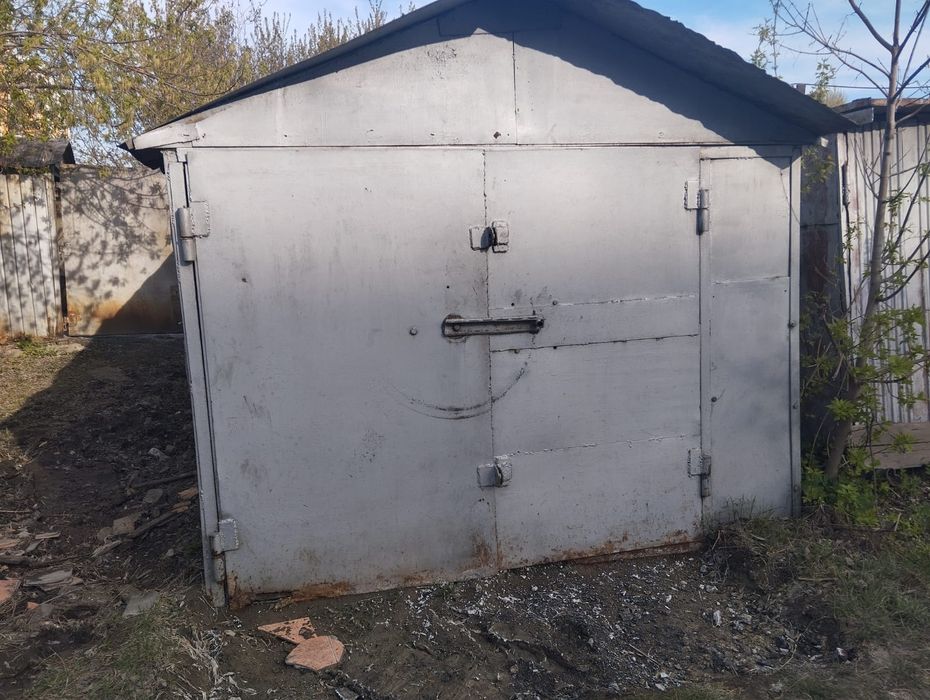 Продам металлический гараж