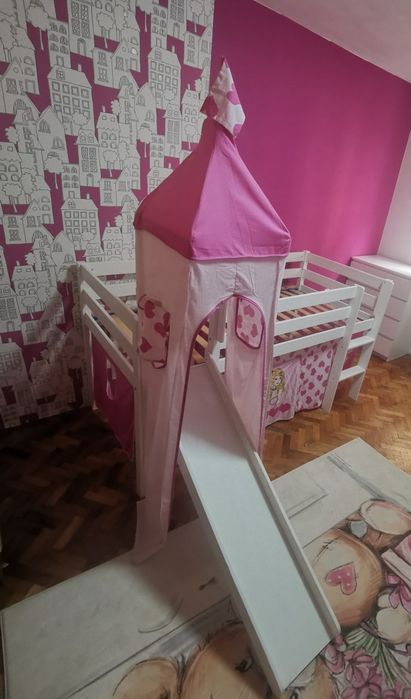 Легло с пързалка