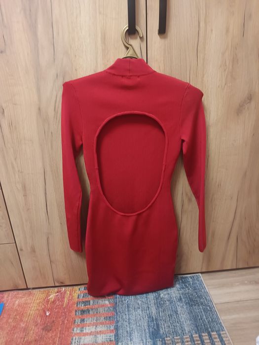 Vând rochie Guess noua mărime S