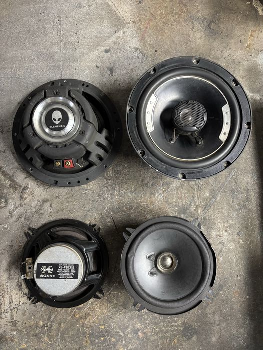 Динамики автомобильные.