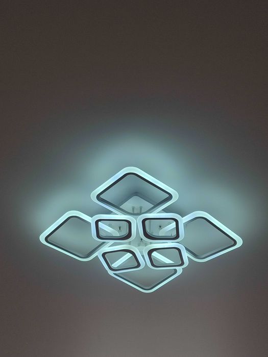 Продам люстру светодиодную