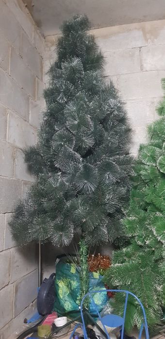 Елка искусственная