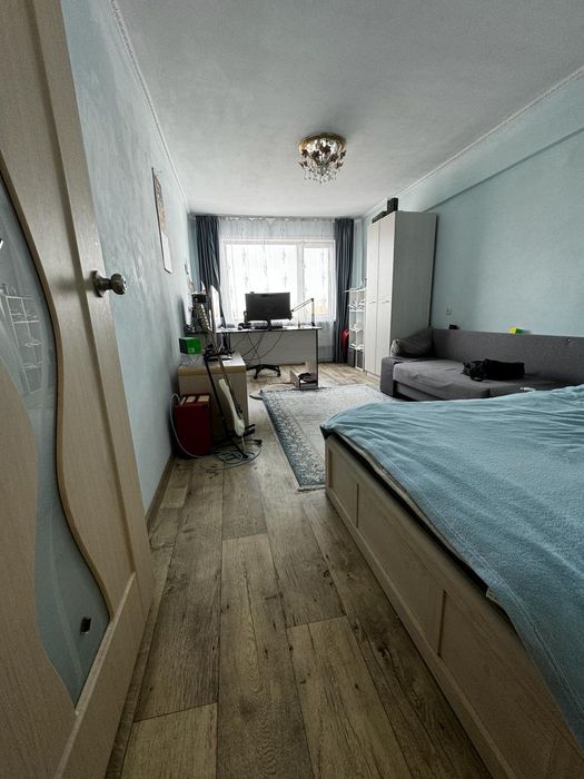 Продам квартиру  на Серикбаева 23