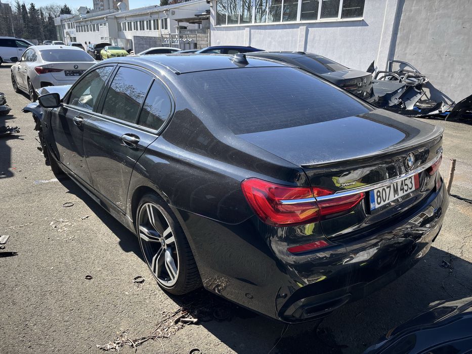BMW 750i xdrive G11 – цяла на части