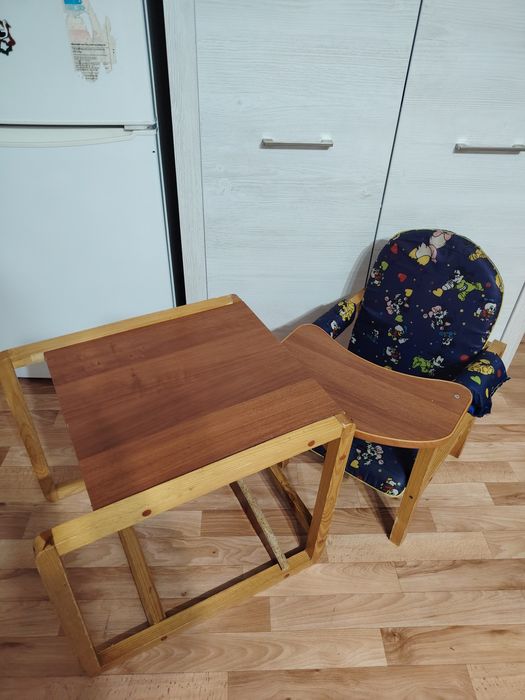 Детский столик деревянный