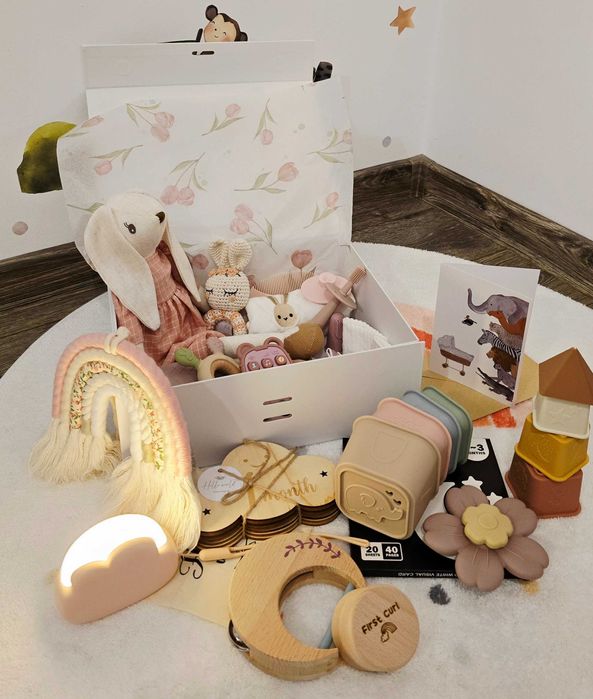 Baby box complet • Jucarii + ingrijire + decor