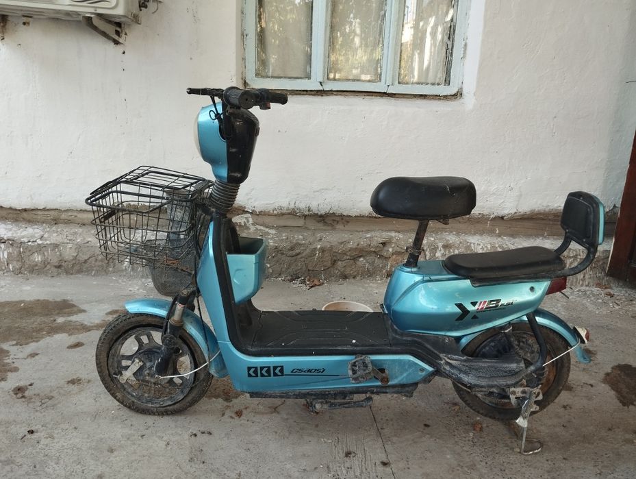 Skuter sotiladi.