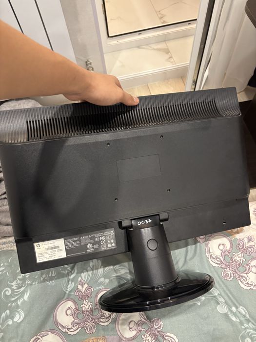 продам монитор hp