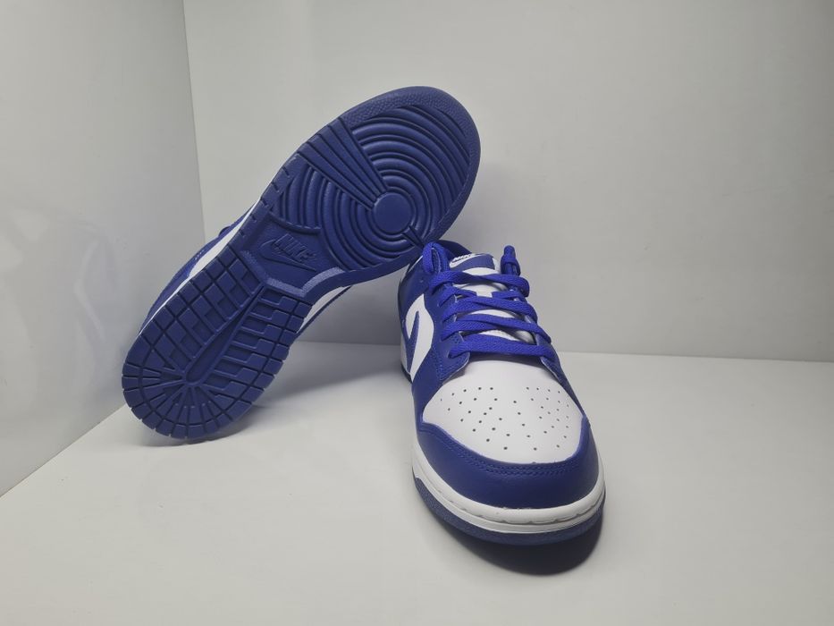 Кецове Nike Dunk Low

Чисто нови с кутия. 

Размер 44 стелка 28 см.

Цена 60 евро.