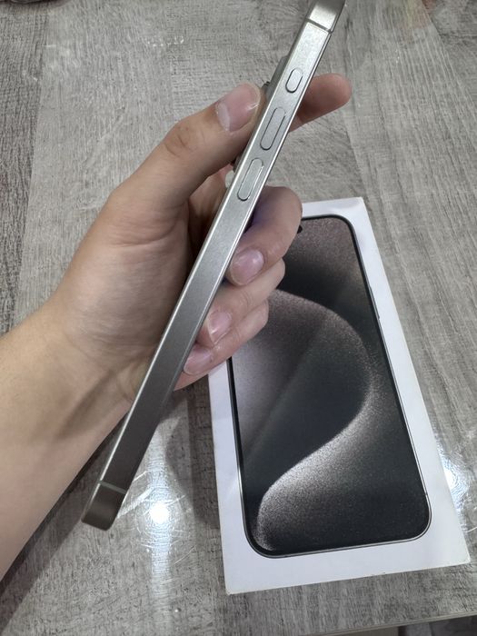 Продам Iphone 15 Pro Max на 256Гб