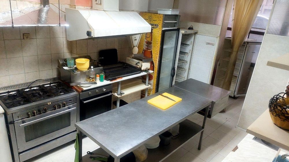 Дава се под наем Заведение в Пловдив, Сточна гара - 140 кв.м за 997.05 € - Снимка #2