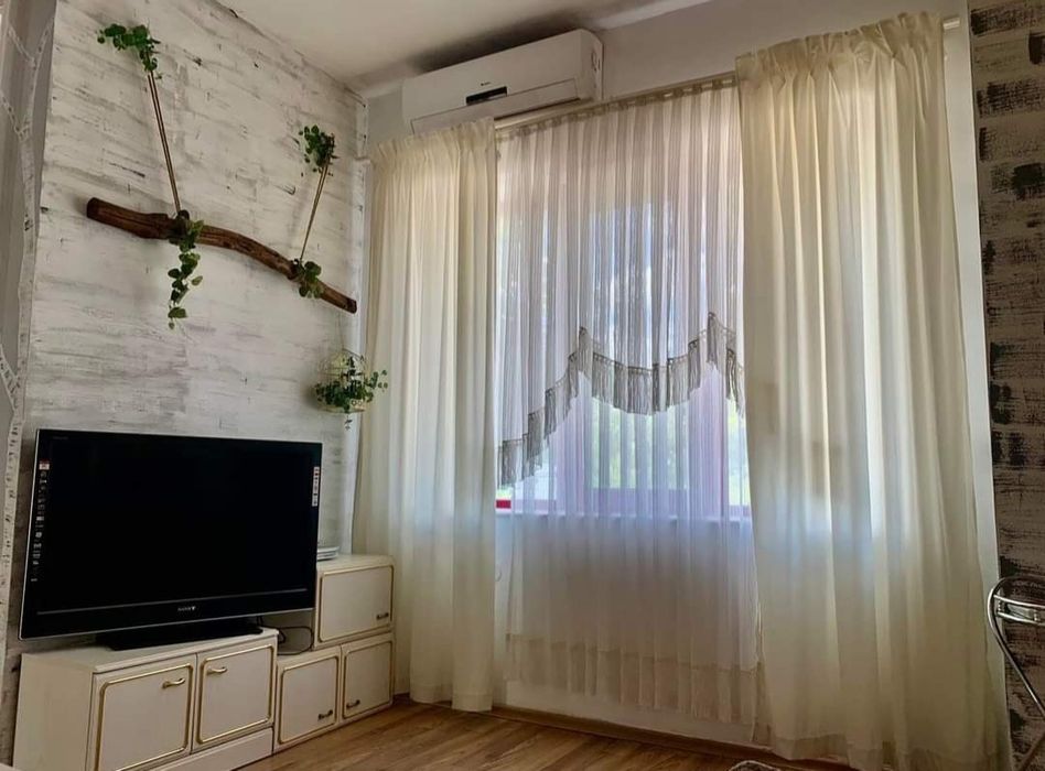 Продава се Тристаен апартамент в Луковит - 100 кв.м за 1122 €/кв.м - Снимка #3