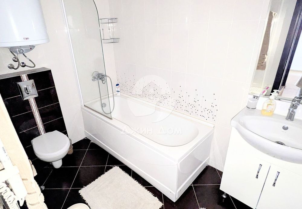 Тристаен апартамент с ГЛЕДКА ПЛАНИНА в к-с „Лонг Бийч“, с. Шкорпиловци