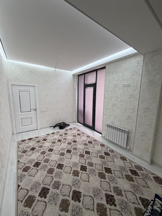 Yangi xayot tumani choshtepa metroni oldida