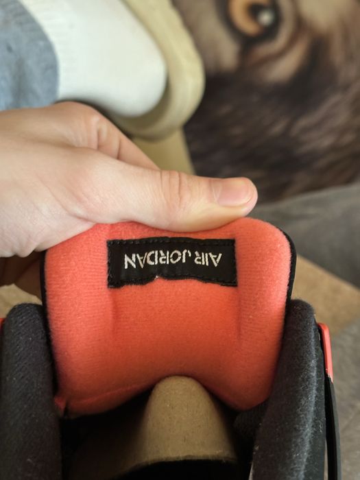 Jordan 4 red thunder