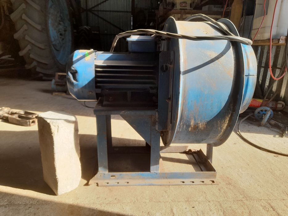 Вытяжка трехфазная