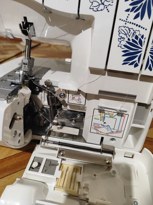 Оверлок Jaguar в коробке